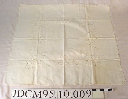 Tablecloth                              