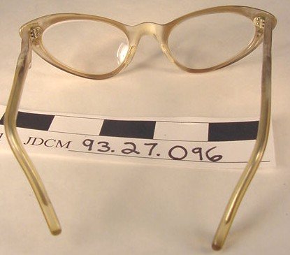 Lady's Eye Glasses With Brown