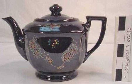 Dark Brown Ceramic Tea Pot wit