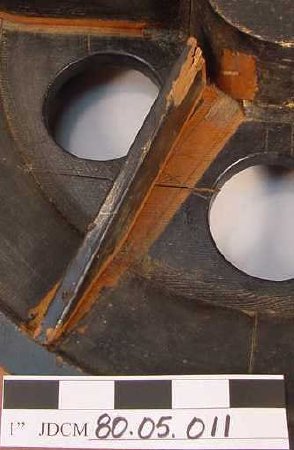 Wheel Shaped Wooden Pattern Pi