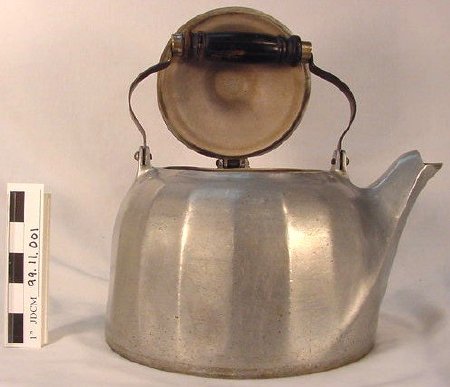 1904 Wagner Aluminum Tea Kettl