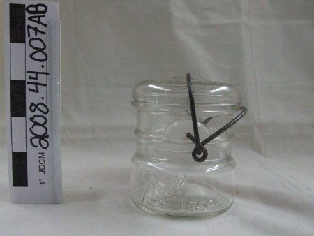 Ball Ideal Jar with lid on