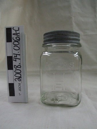 Atlas Mason jar with lid