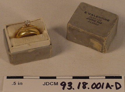 Wedding Ring Set In Box