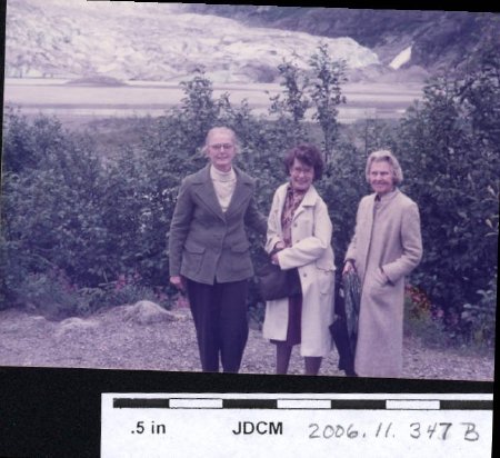 Caroline, Bertha & Mrs. Hills at Mendenhall 1983