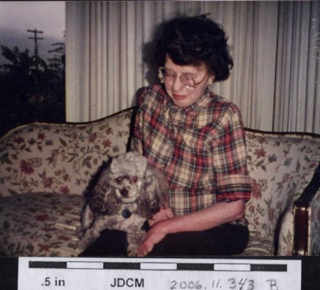 Bertha Hoff at home with pet 1985
