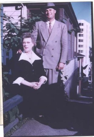 1951 Carl and his mother