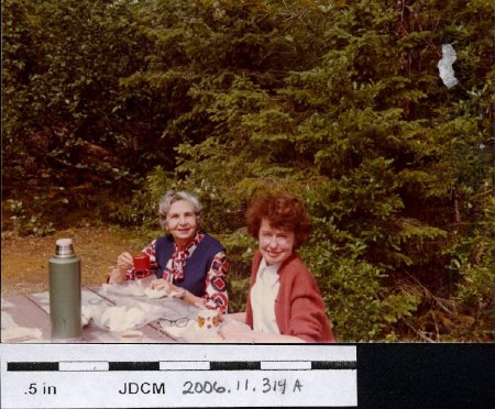 Emma & Betha Hoff 1977