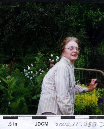 1997 Caroline Jensen at garden gate