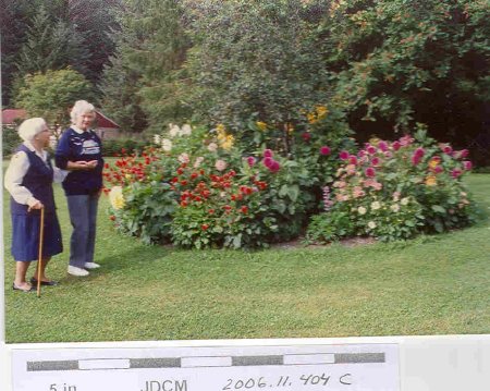 Doreen Merrell & Mother Visiting garden August 1990