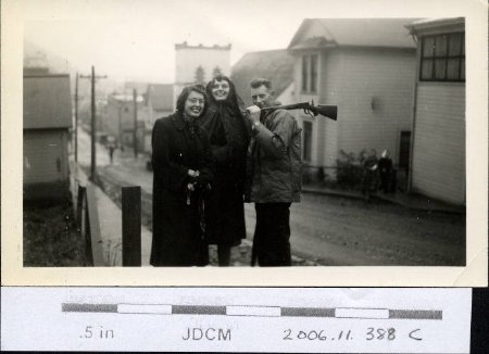 Bertha, Caroline & Red Swanson 1947
