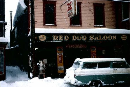 The Red Dog & Wino Alley