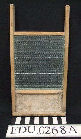 Washboard with glass scrubber