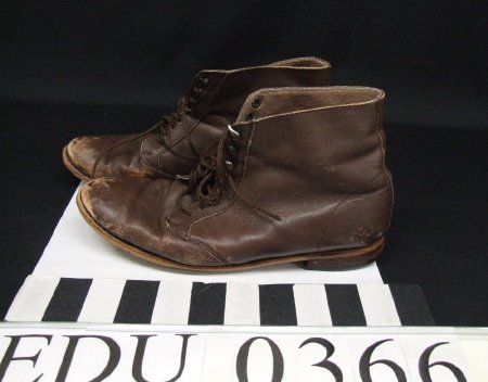 Women's brown leather shoes