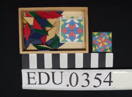 Wood Puzzle to make geometric designs